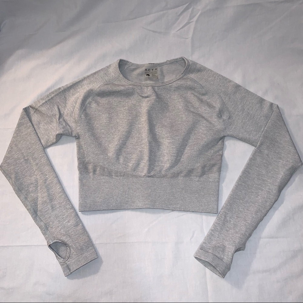 Acta wear Athletic Crop Long Sleeve Top